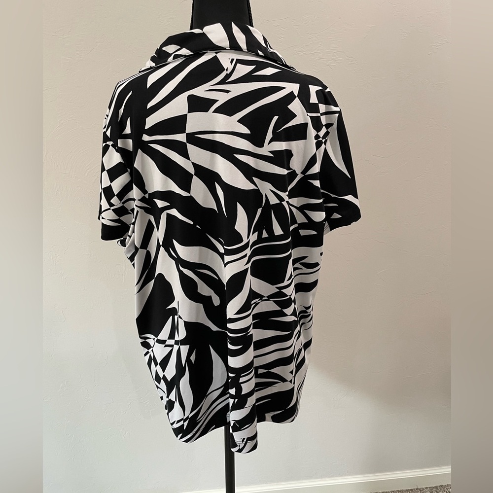 Chico's Monochrome Patterned Blouse black - Picture 2 of 5